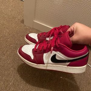 Jordan 1 low noble red